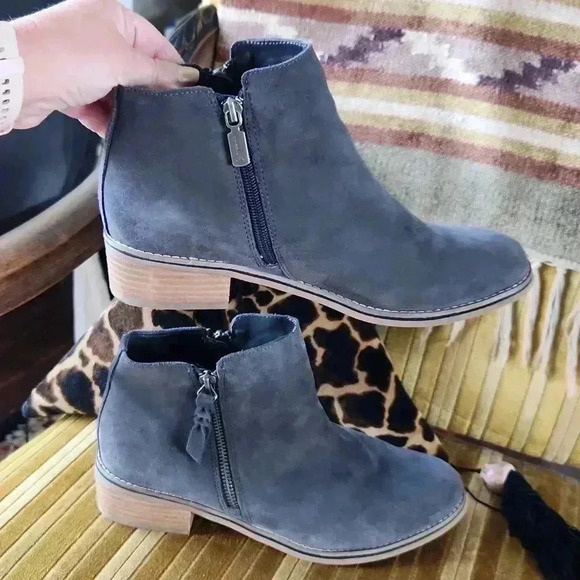 Blondo Gray Suede Waterproof Zip Boots 10 W - Picture 6 of 16